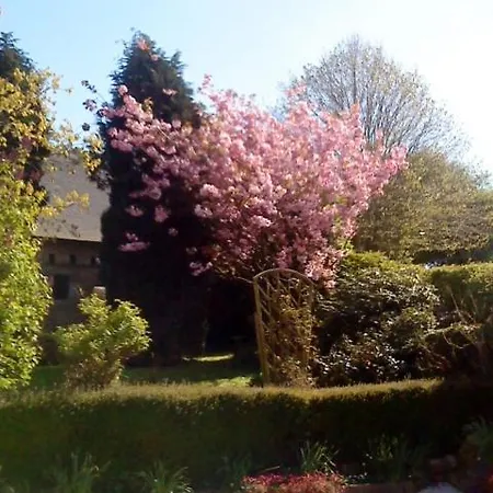 D'hotes A La Ferme Des Gosselins Bed & Breakfast *